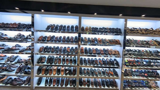 KHALS FOOT WORLD